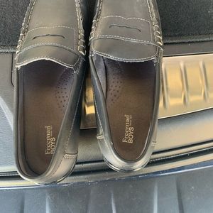 Boys dress shoes size 7